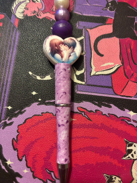 Purple cartoon couple pen